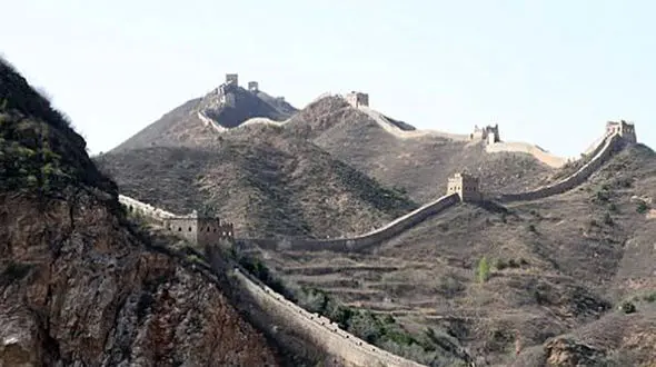 ریزش بخشی از دیوار بزرگ چین + تصاویر
