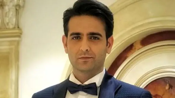 کودکی امیر حسین آرمان ، آقای بازیگر خوش لباس + عکس