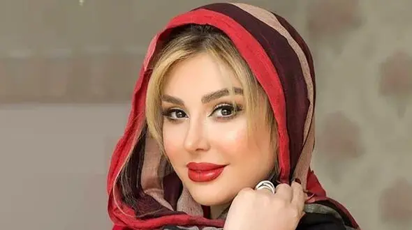  غوغای نیوشا ضیغمی با استایل لباس کردی خوش رنگ و چرم پوشی جذب !  + عکس ها
