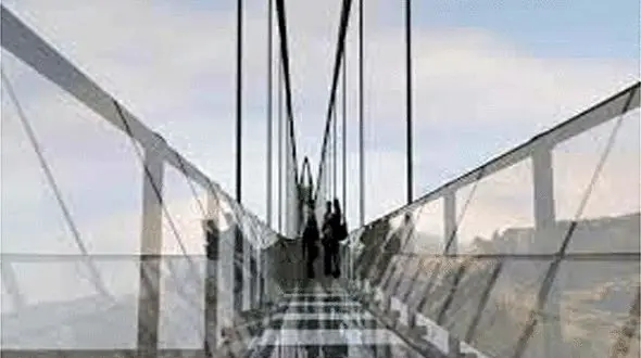 افتتاح پل معلق شیشه‌ای قوسی شکل در "هیر" مشگین‌شهر طی سال آینده