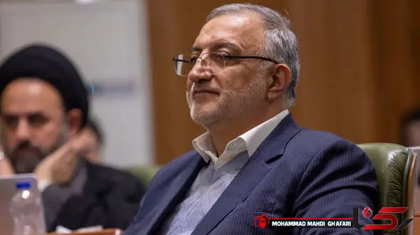 زاکانی به رکنا: کلی گویی نکنید! عملکرد شهرداری  در کمک به آسیب دیدگان جنگ 12روزه قابل تقدیر است، هر چه شما از نارضایتی می گویید کلا رد می کنم ! + فیلم