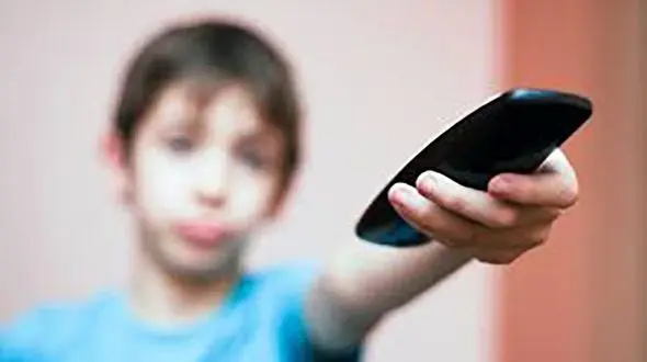 آیا بچه شما باید تلویزیون تماشا کند؟