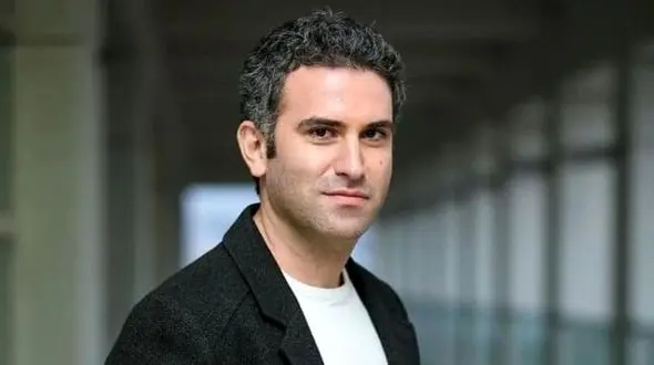 پشت صحنه جنجالی و رقص حرفه ای هوتن شکیبا در فیلم صبحانه با زرافه ها / موزیک ویدئو