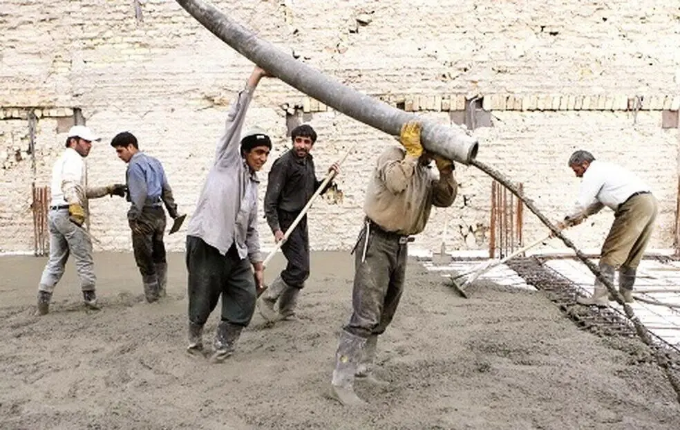 3 میلیون کارگر افغانستانی بر سر مشاغل ایرانیان/ نامشخص بودن میزان ارزی که افغانستانی ها از ایران خارج می کنند 