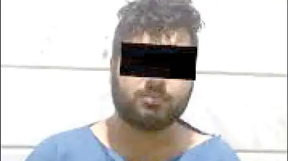 عکس گنده لاتی که در تولد مختلط خون به پا کرد! / قوچ با چاقوی کیک تولد آدم کشت!