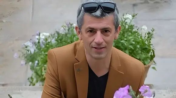 از تخته‌ سیاه تا قاب تلویزیون؛ نگاهی به زندگی هنری سیروس همتی در روز تولدش