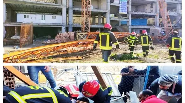 سقوط یکدستگاه جرثقیل (تاور کرین) در خیابان صیاد 15

