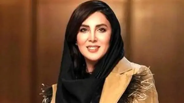 استایل کریسمسی لیلا بلوکات بازیگر نقش نفرتیتی یوسف پیامبر / خانم بازیگر خوش پوش و ترندی 17 سال پس از سریال