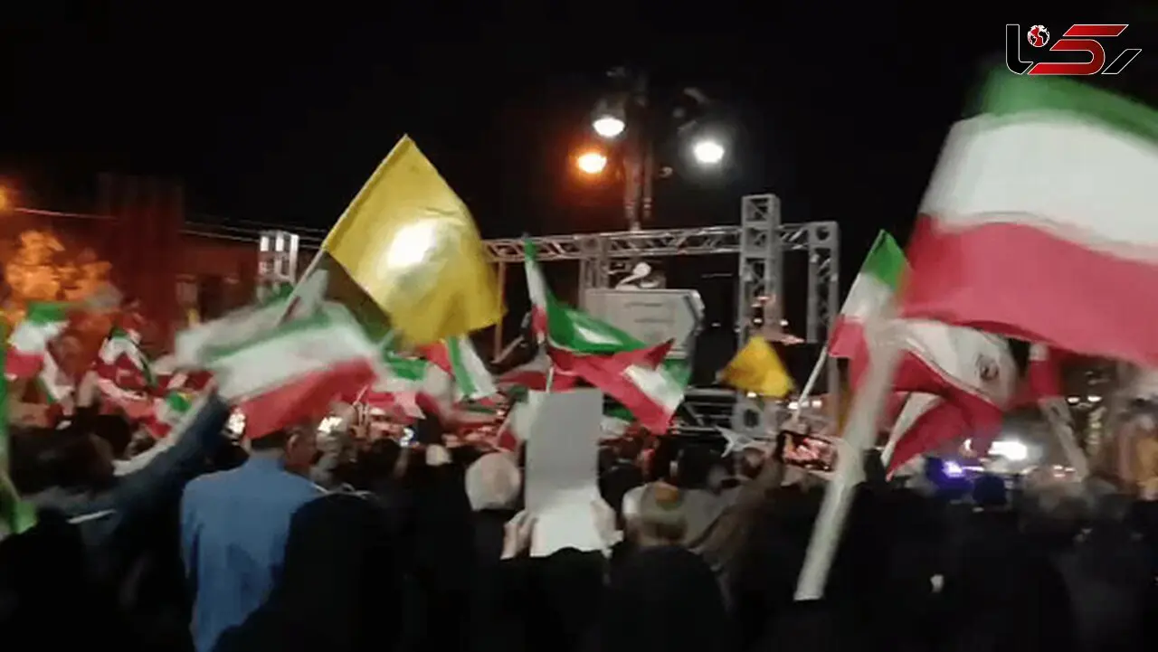 روزنامه اصولگرا: در تجمعات شبانه مسئولان را محاکمه و حکم قتلشان را هم صادر می کنند!