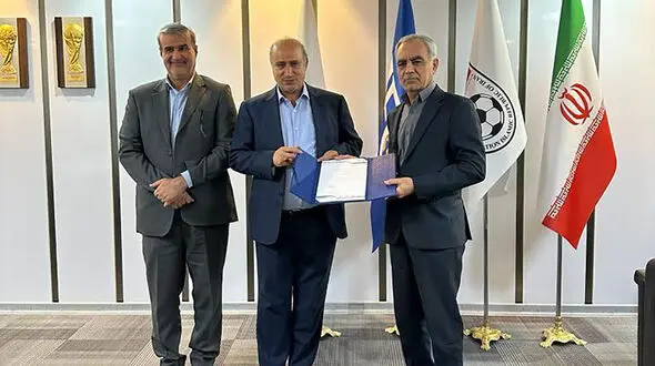 پاداش دوستی با رئیس فدراسیون فوتبال/ بازگشت پدرخواندۀ بازنشسته به سازمان لیگ!