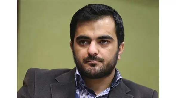 آیت‌الله خامنه‌ای و مهار دیکتاتوری احمدی‌نژادها