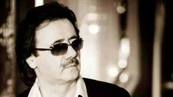 دانلود آهنگ معین/ آهنگ عاشقانه یادگاری