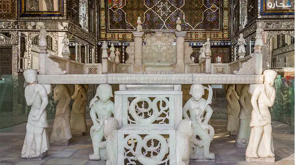 تخت مرمرین مرمت شد/ هزینه مرمت از بازدید کنندگان دریافت می شود 