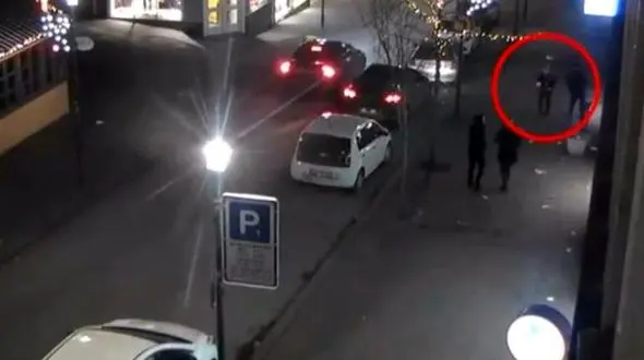 کشف جسد دختر 20 ساله در ساحل/ لنگه کفش این دختر سرنخ ردیابی جسد بود +فیلم و عکس