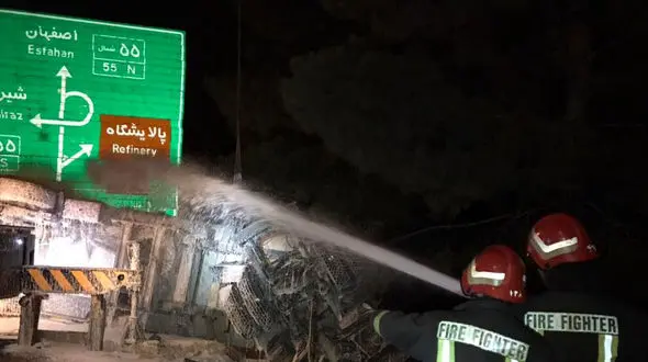 عکس واژگونی تانکر گاز در جاده / حادثه آفرید 