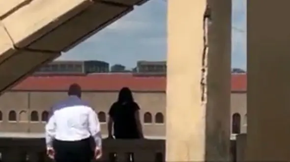 فیلم جلوگیری از خودکشی یک زن توسط مامور آتش‌نشانی باتجربه 