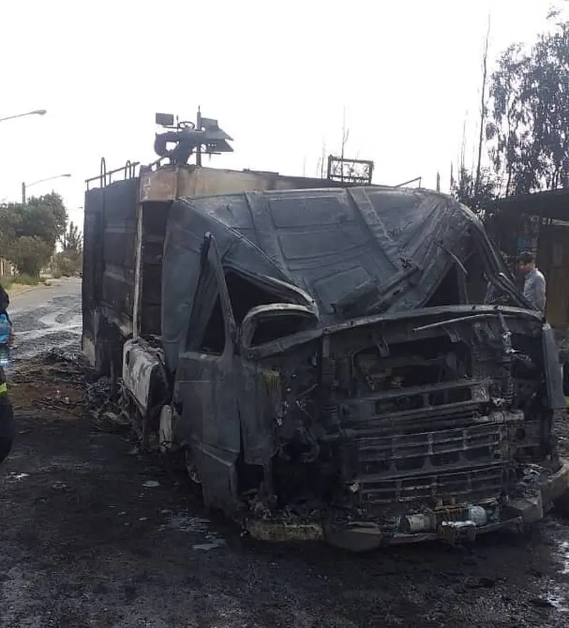  تصویری از ماشین آتش نشانی در حریق کارخانه قم سوخت