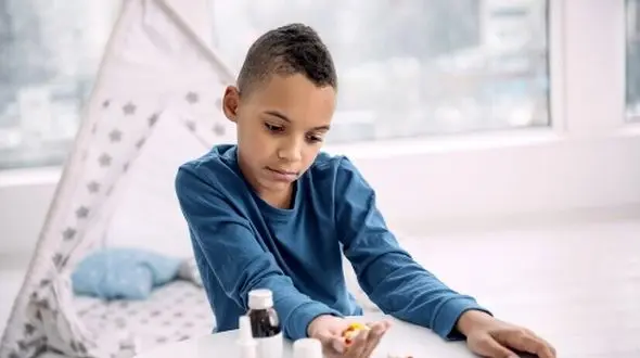 چرا آنتی‌ بیوتیک‌ ها برای کودکان مضر هستند؟