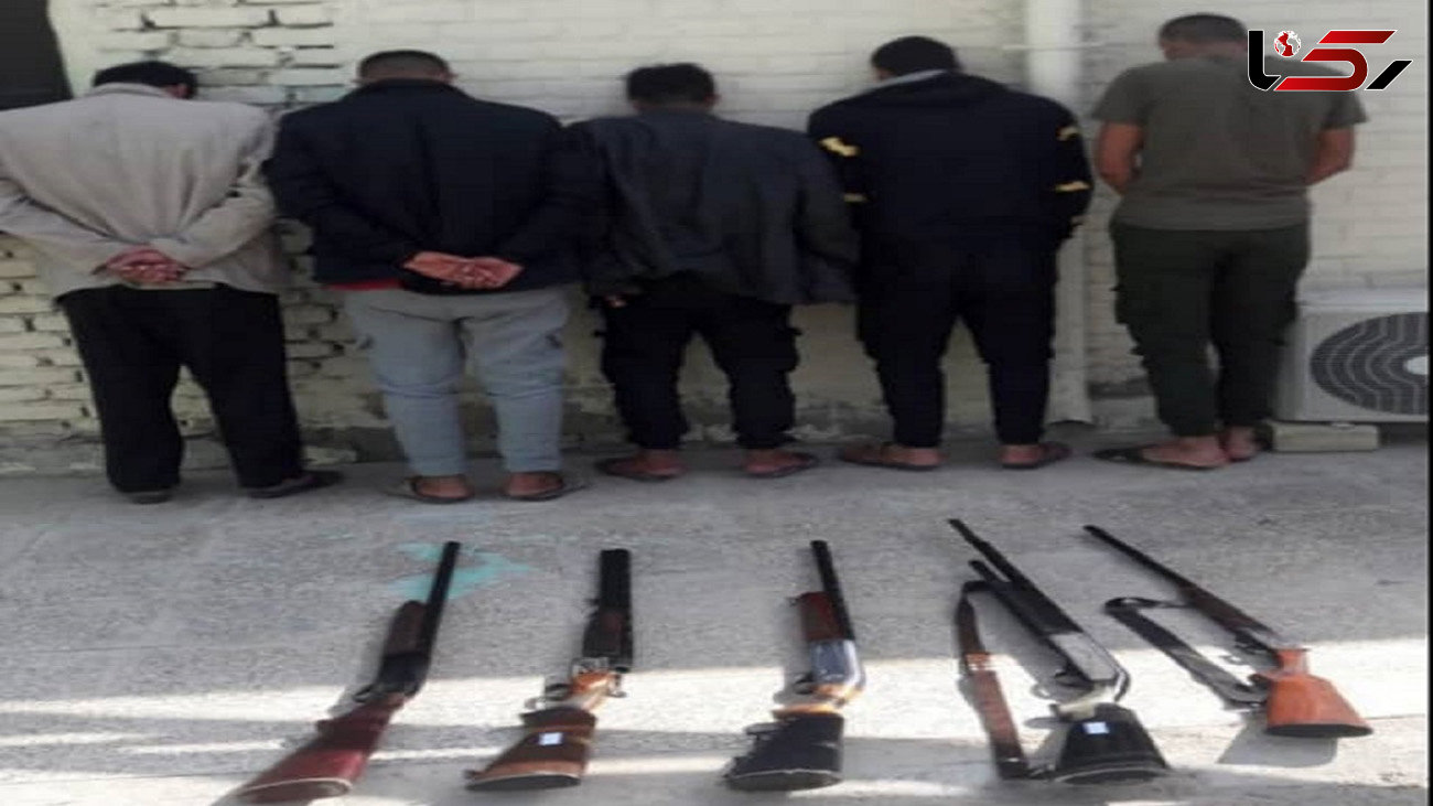 خلع سلاح 5 نفر از دارندگان سلاح و مهمات غیرمجاز در آبادان