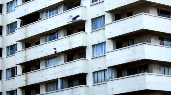 زنده ماندن پسربچه ۴ ساله پس از سقوط از طبقه شانزدهم آپارتمان / همه در شهرک شوکه شدند