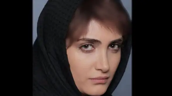 غوغای زیبایی پسرکش الناز ملک با این پوشش باز/جذابیت استایل و چشم های رنگی الناز ملک! 