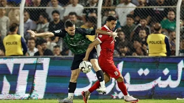 بررسی عملکرد ضعیف علیپور در پرسپولیس / علیپور برای قرارداد 100 میلیار می خواهد