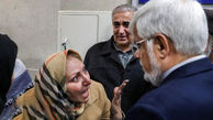 عکسی از فریاد مادر دانشجوی علوم تحقیقات بر سر مسئول بلند پایه ایرانی! / درد در چهره فریاد می زند 