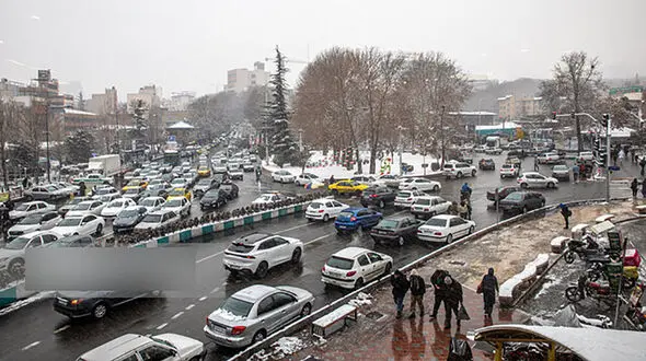آغاز بارش برف در تهران؛ مناطق شمالی آماده‌باش کامل هستند