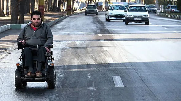 تهران ۳۶ هزار کیلومتر پیاده راه دارد / مناسب سازی پایتخت برای افراد دارای معلولیت عزم ملی می‌خواهد و شاید شدنی نباشد !