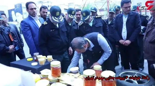 این دزدان کثیف به سیل زدگان هم رحم نکردند + تصویر