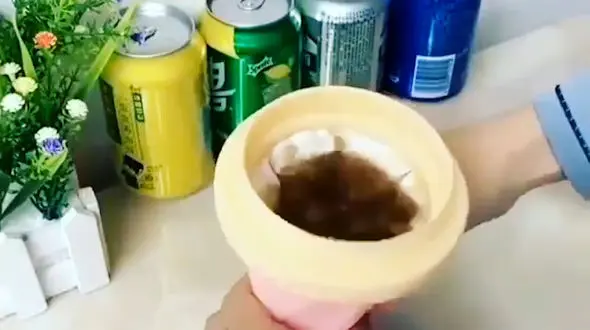 یخ ساز دستی برای مایعات + فیلم