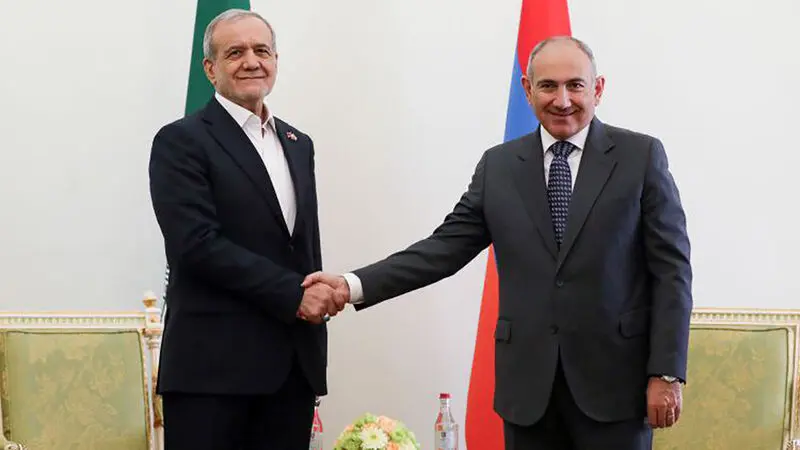 مذاکرات دوجانبه پزشکیان و پاشینیان در ارمنستان برگزار شد