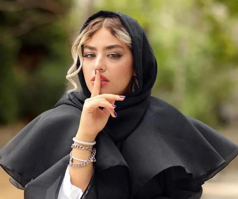 ریحانه پارسا 