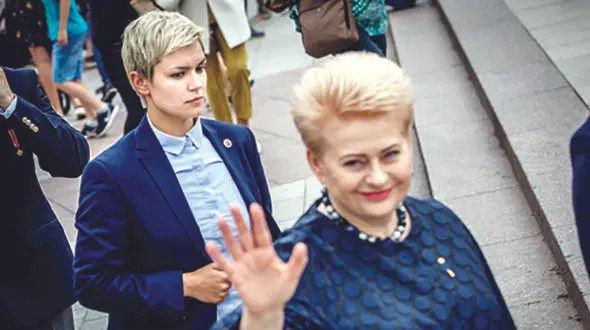 این زن جذاب و زیبا بادیگارد یک رئیس جمهور است