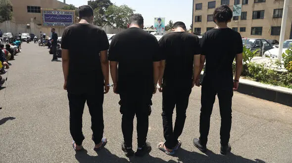 بازی جرأت حقیقت مدرسه ای را در کرج به آتش کشاند / کینه آتشین 4 بچه مدرسه ای از مدیر + عکس و فیلم گفتگو