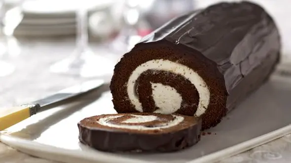 رولت خوشمزه شکلاتی عصرانه ای لذیذ