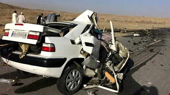 4 کشته در تصادف هولناک پژو 405 با زانتیا در جاده کرمان