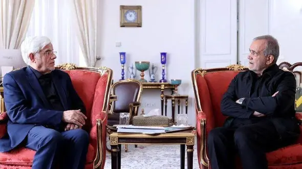 انتقاد روزنامه اصولگرا به سن بالای محمد رضا عارف معاون اول رئیس جمهور 