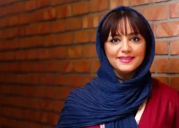 ژست هنری لیلا برخورداری زیر زیباترین آبشار، فقط ویو طبیعت عالیه حرف نداره