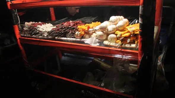 موش های نروژی شریک غذای تهرانی ها در میدان امام حسین (ع) / جگر دوست دارند! + تصویر 