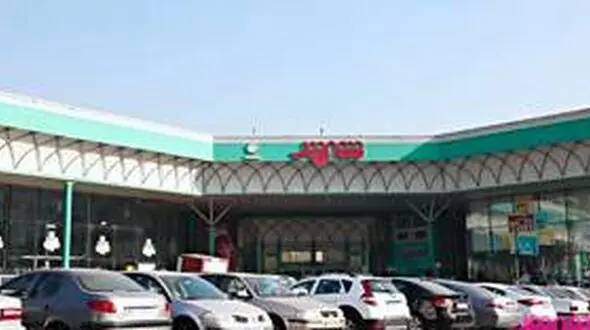 فروشگاه شهروند تهران مشتریان را در تونل های یخچالی پذیرا شده است/ آقای مدیر، شهروندان باید  لباس اسکیموها را بپوشند!؟