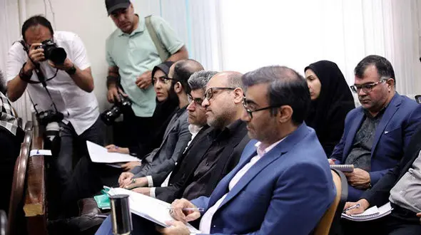 متهم بانک سرمایه خود را فدایی نزاع سیاسی معرفی کرد + عکس 