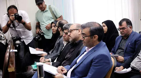 متهم بانک سرمایه خود را فدایی نزاع سیاسی معرفی کرد + عکس 