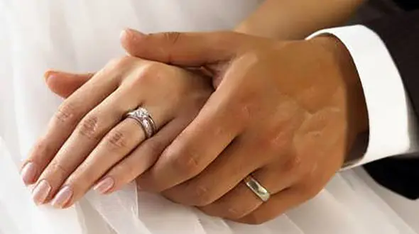 فیلم عشق عجیب داماد چینی به عروس ایرانی اش / فارسی چه گفت؟!