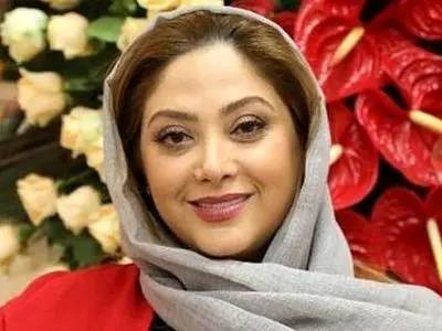 عکس/ نگاهی به کیک تولد 4 طبقه و شاهانه مریم سلطانی با خلاقیت تحسین برانگیز اُوستا قنّاد  تهرانی در تزیین و پخت بی نظیرش / مبارکاا باشه