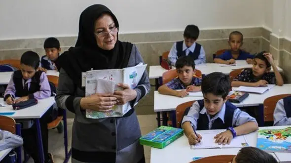 اظهارات تازه مجلس درباره تعویق بازگشایی مدارس