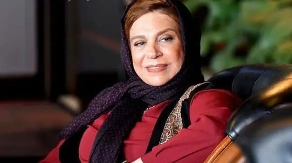 عکس سفر در زمان / ازدواج «گوهر خیراندیش و جمشید اسماعیل‌خانی» در اوج جوانی / کیف عروس مشکی با لباس سفید 