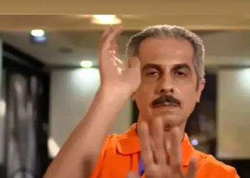 آواز شاد؛ جواد رضویان با آهنگ تو ماه روشنی جلو علی اوجی چه رقص اسلوموشنی میره