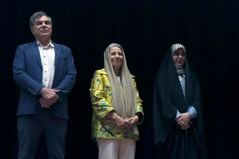 بیوگرافی احترام برومند