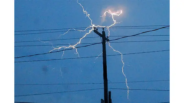 رعد و برق مرد عشایری را خشک کرد